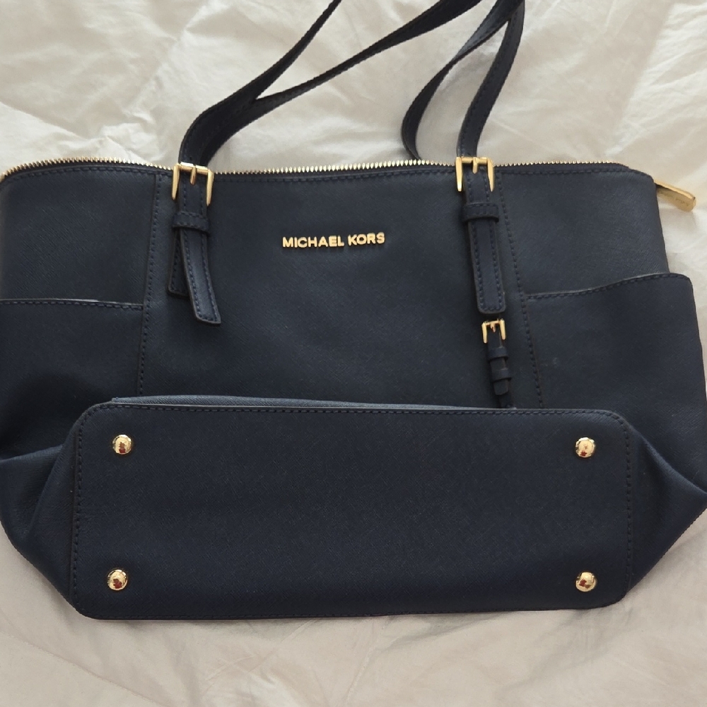 Michael Kors Jet Set Tote Bag In Navy Blue